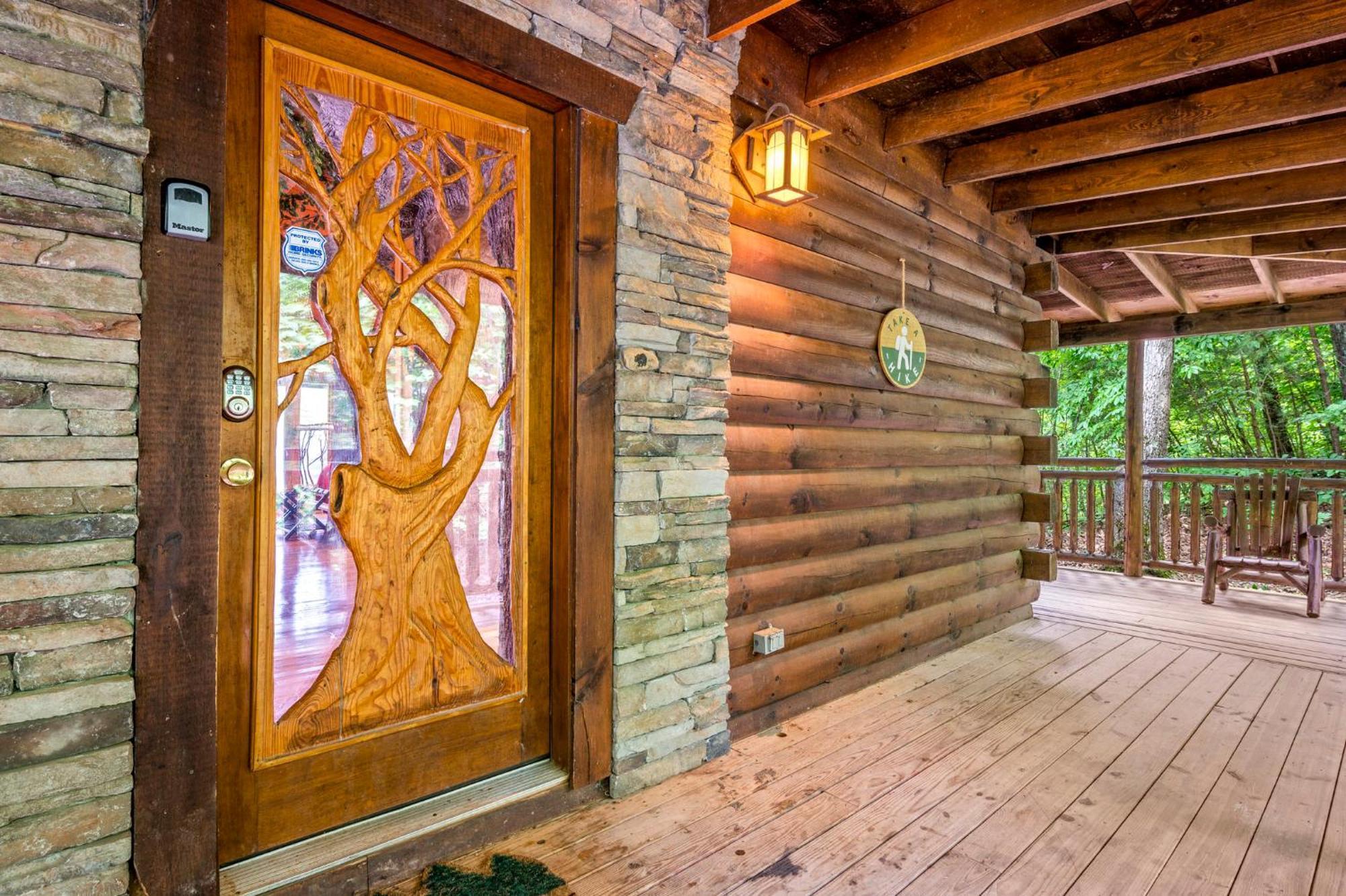 Gatlinburg Enchanted Treehouse By Stony Brook Cabins Exterior photo